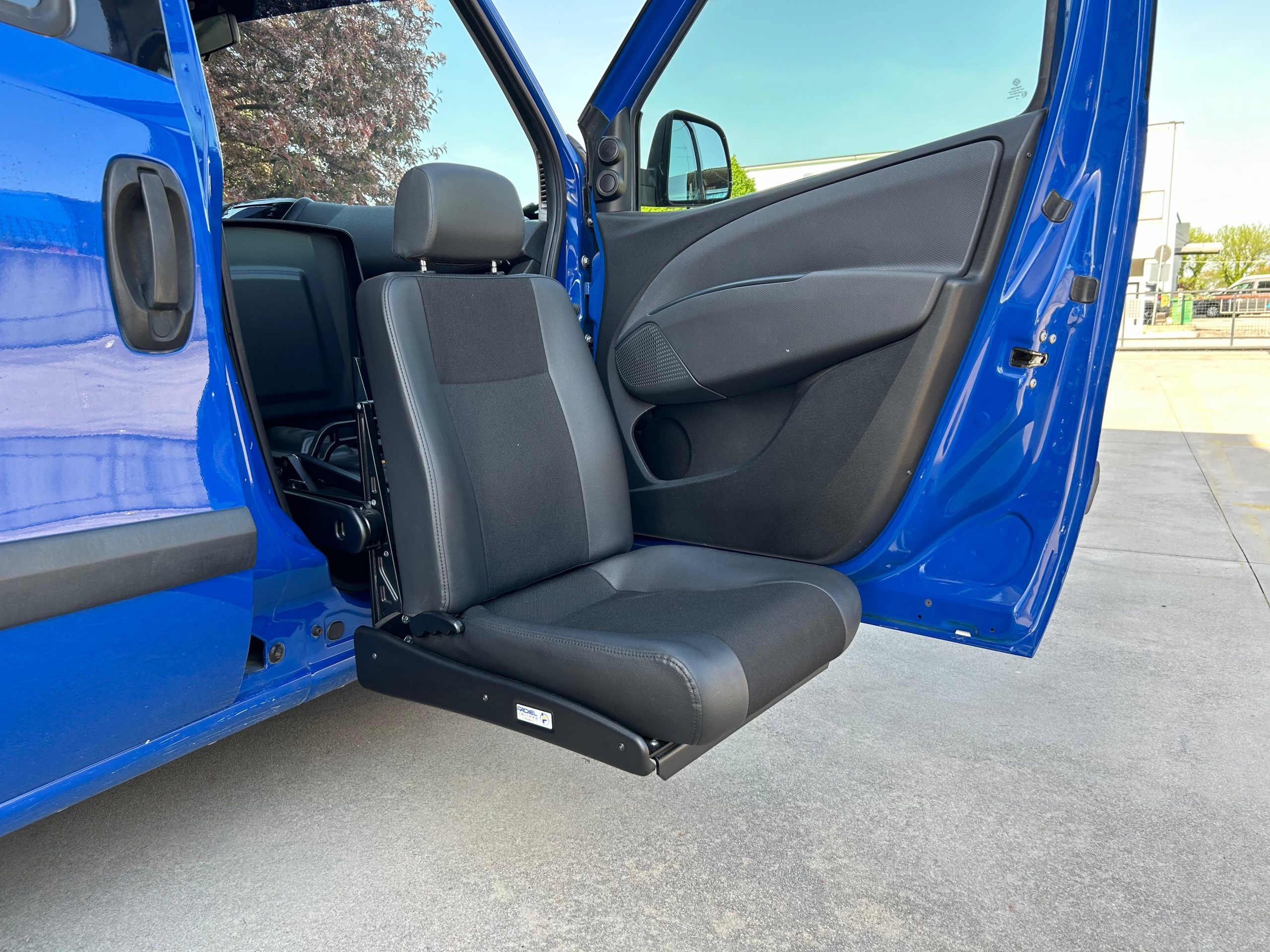 Elap E-Motion S powered swivel seat lowered outside a vehicle