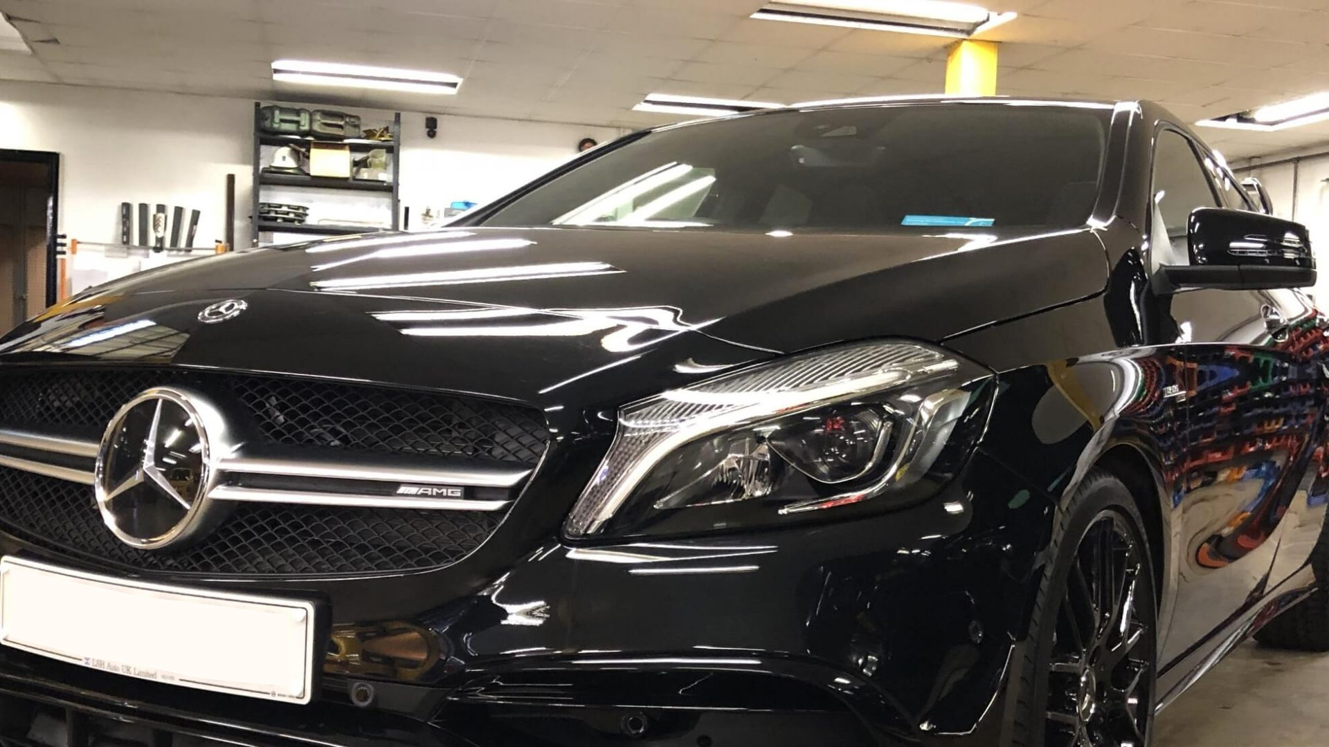 Push-pull hand control fitted to the steering column of the Mercedes-AMG A45